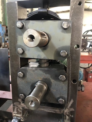 Macchina automatica di raddrizzamento e taglio di acciaio a rivestimento di 5-12 mm
